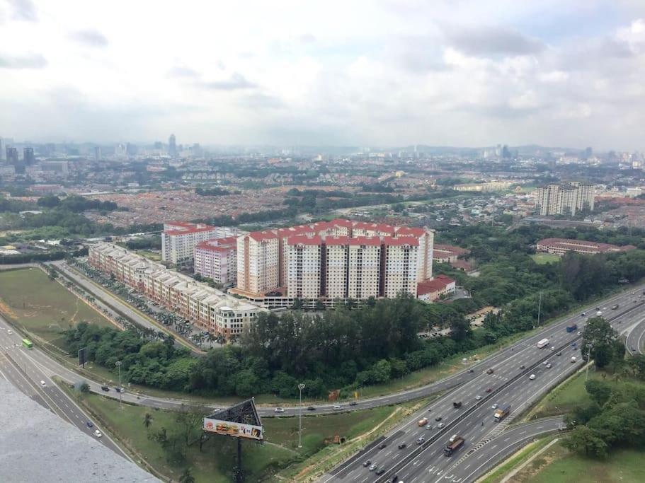 Tropicana Avenue B32-09, Petaling Jaya Eksteriør bilde